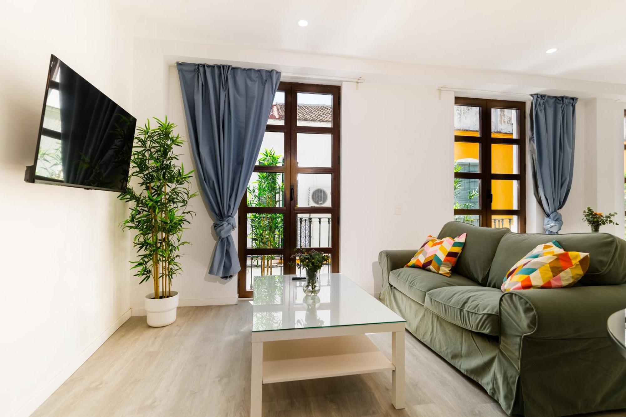 Anfitrion Triana 1 Apartment Севиля Екстериор снимка